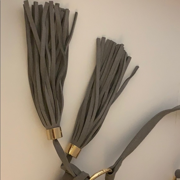 XOXO Shoulder Handbag with Tassels - Picture 3 of 7